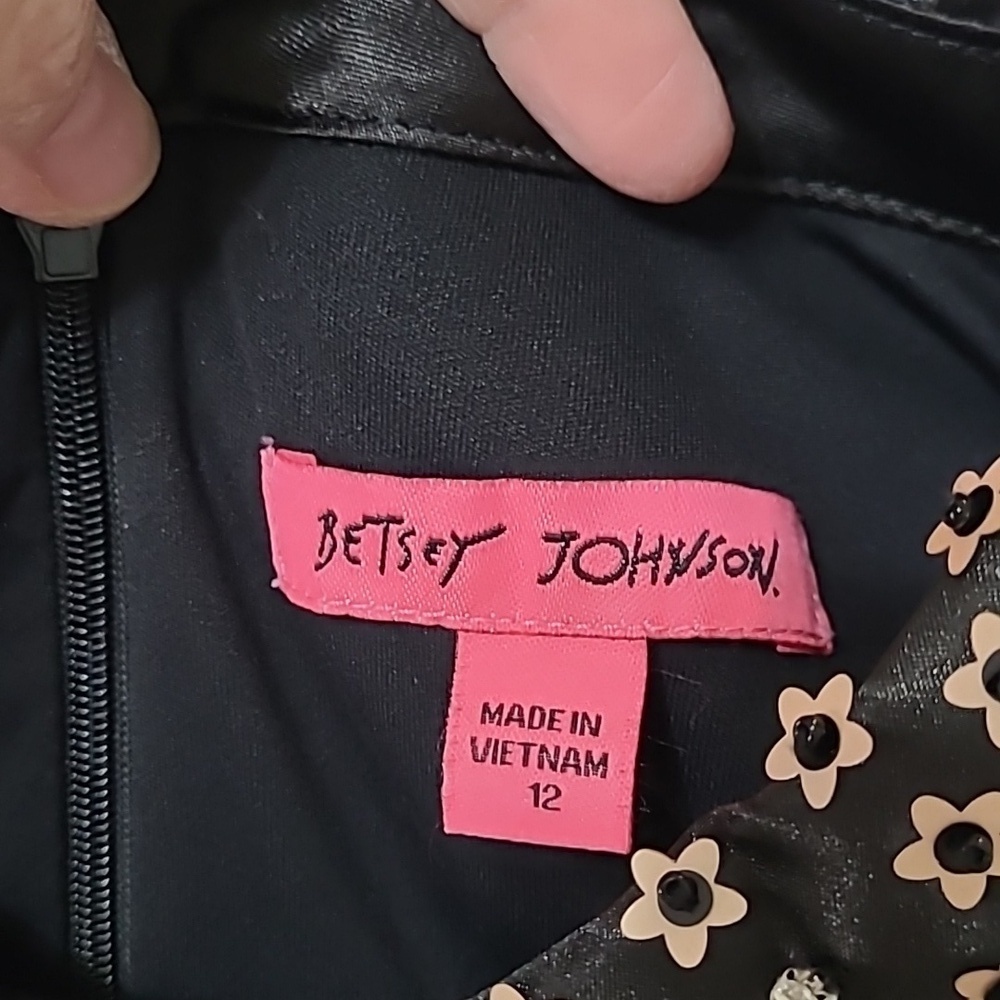 NWT Betsey Johnson Black Sleeveless Dress with Embellishments size 12 - Picture 4 of 12